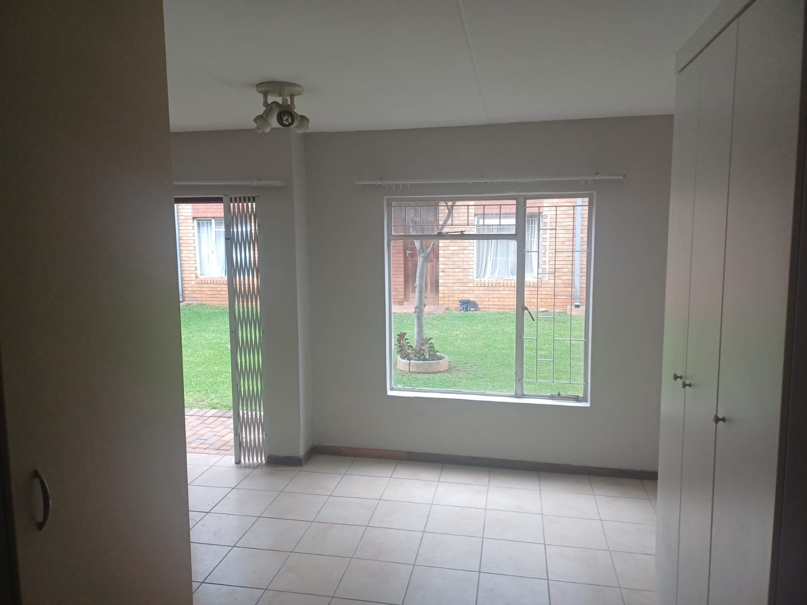 Studio For Sale in Auckland Park, Johannesburg
