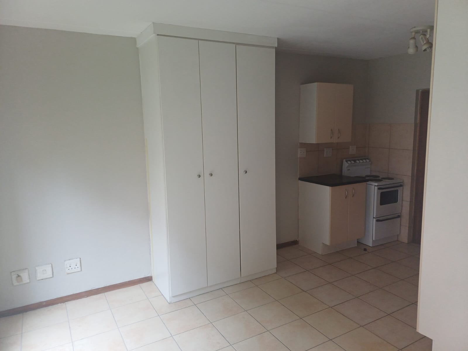 Studio For Sale in Auckland Park, Johannesburg