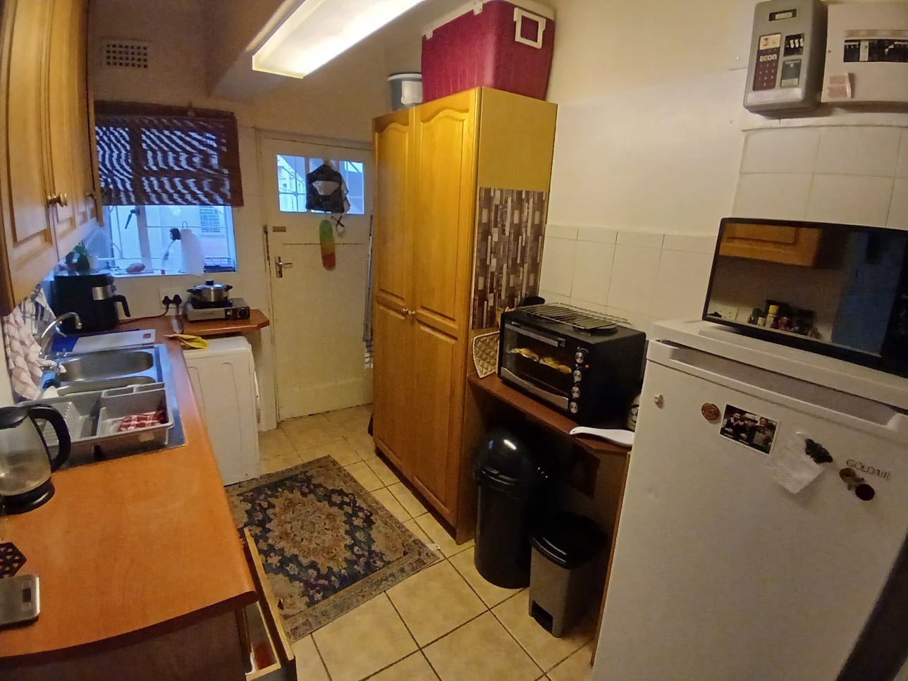 Apartment for rent in Gardens, Cape Town, 64 m²