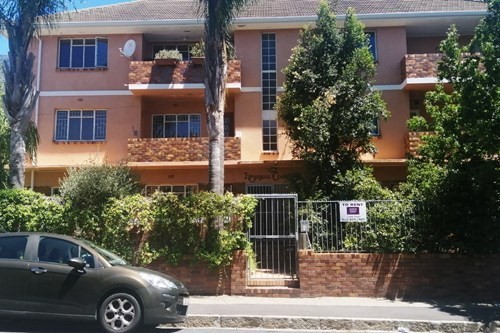 Apartment To Rent in Gardens Cape Town Western Cape