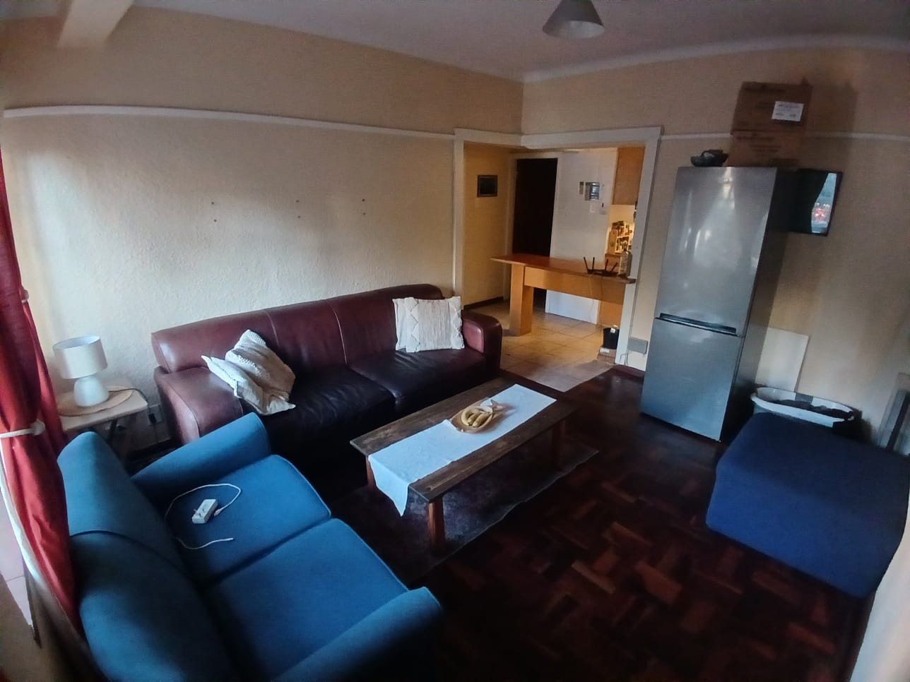 Apartment for rent in Gardens, Cape Town, 64 m²
