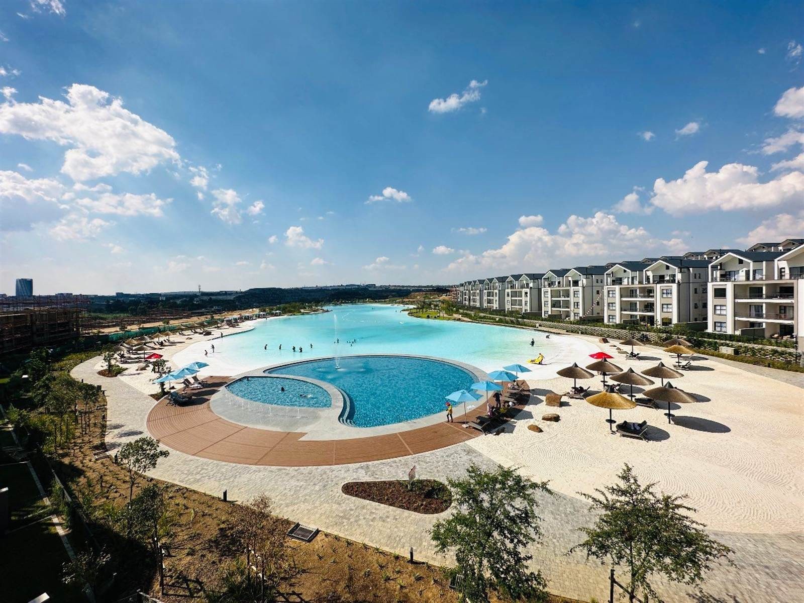 Apartment To Rent in Waterfall, Midrand
