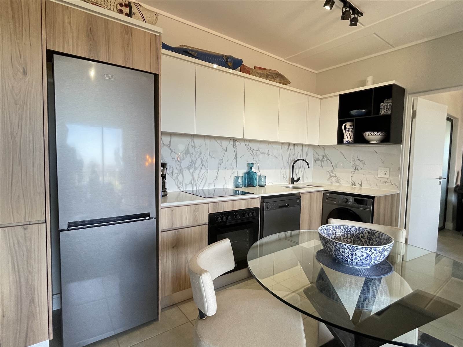 Apartment To Rent in Waterfall, Midrand