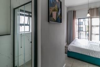 2 Bedroom Penthouse To Rent in Waterfall, Midrand
