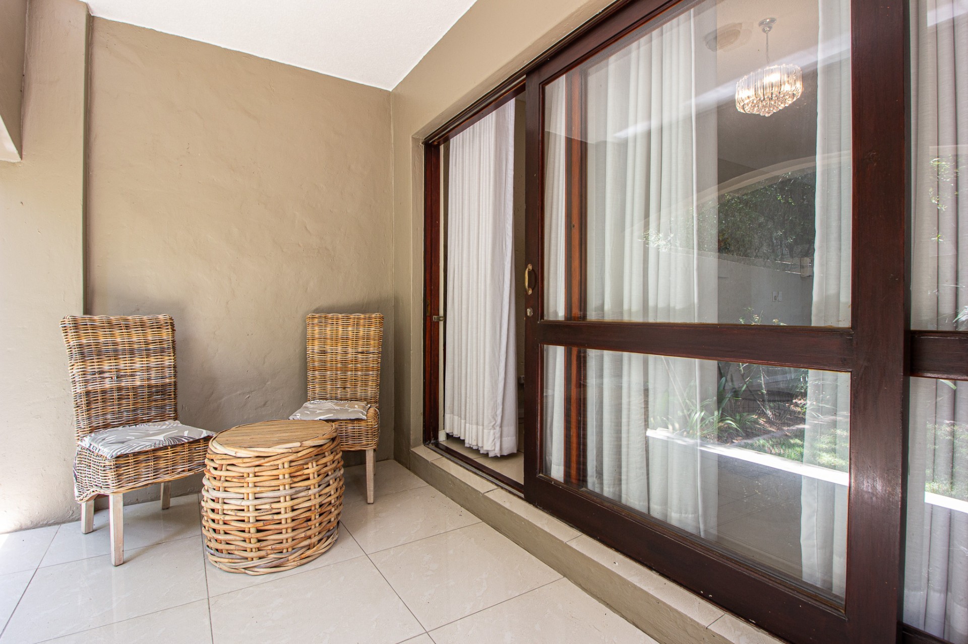 Apartment To Rent in Lonehill Sandton