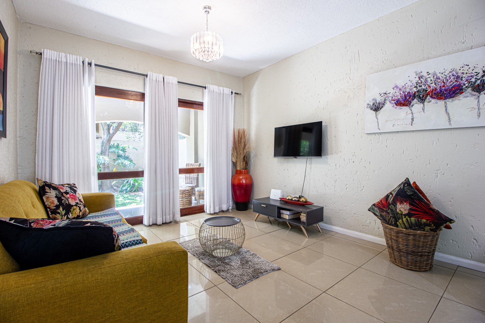 Apartment To Rent in Lonehill Sandton