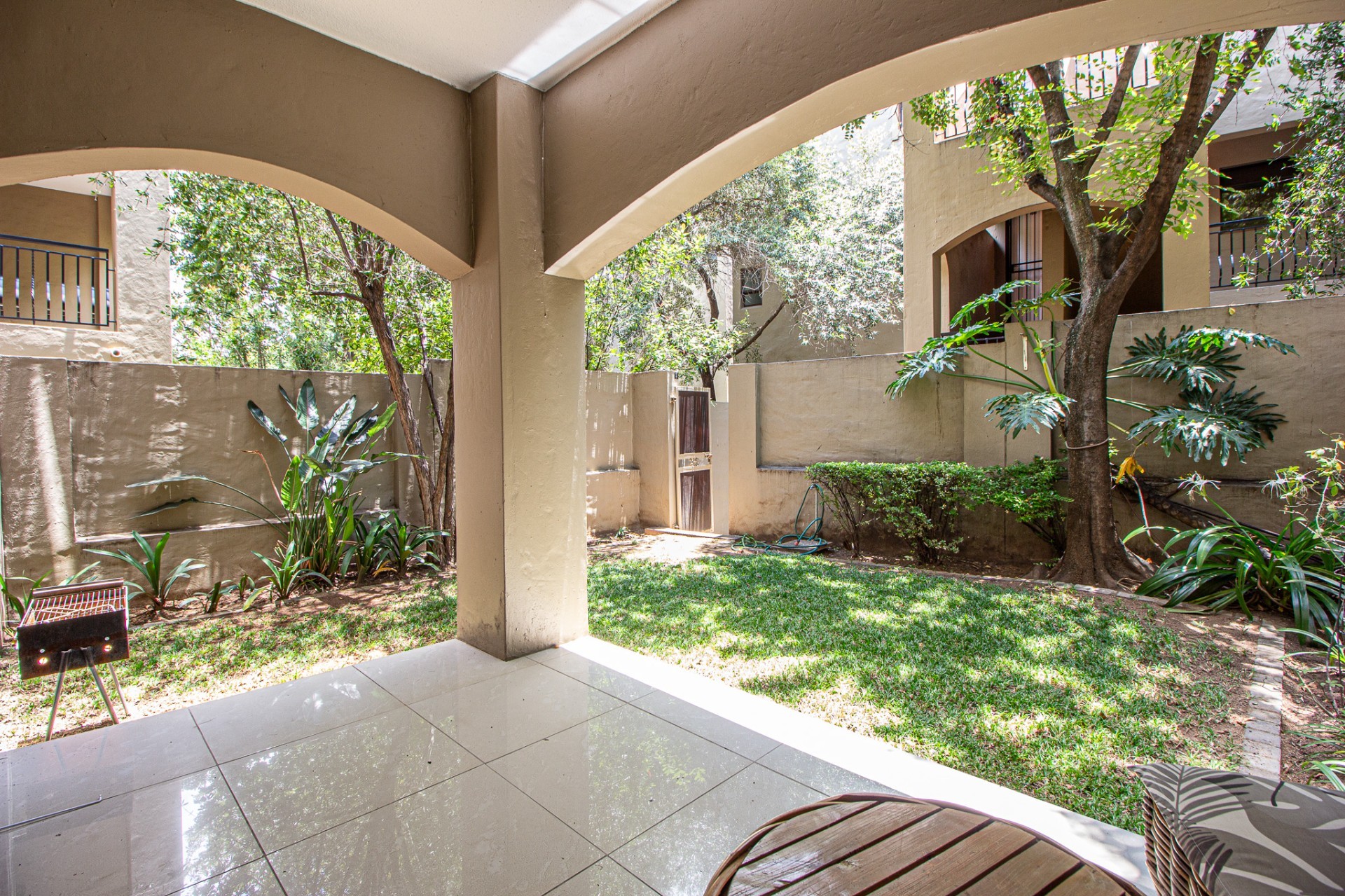 Apartment To Rent in Lonehill Sandton