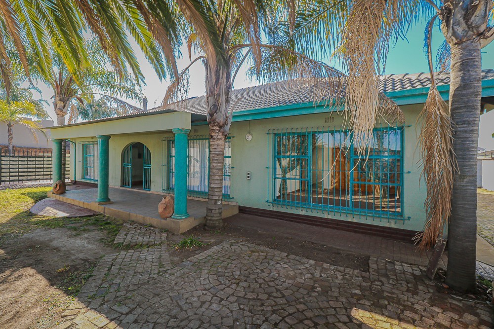 Rare and Spacious Family Home to Rent in Eveleigh