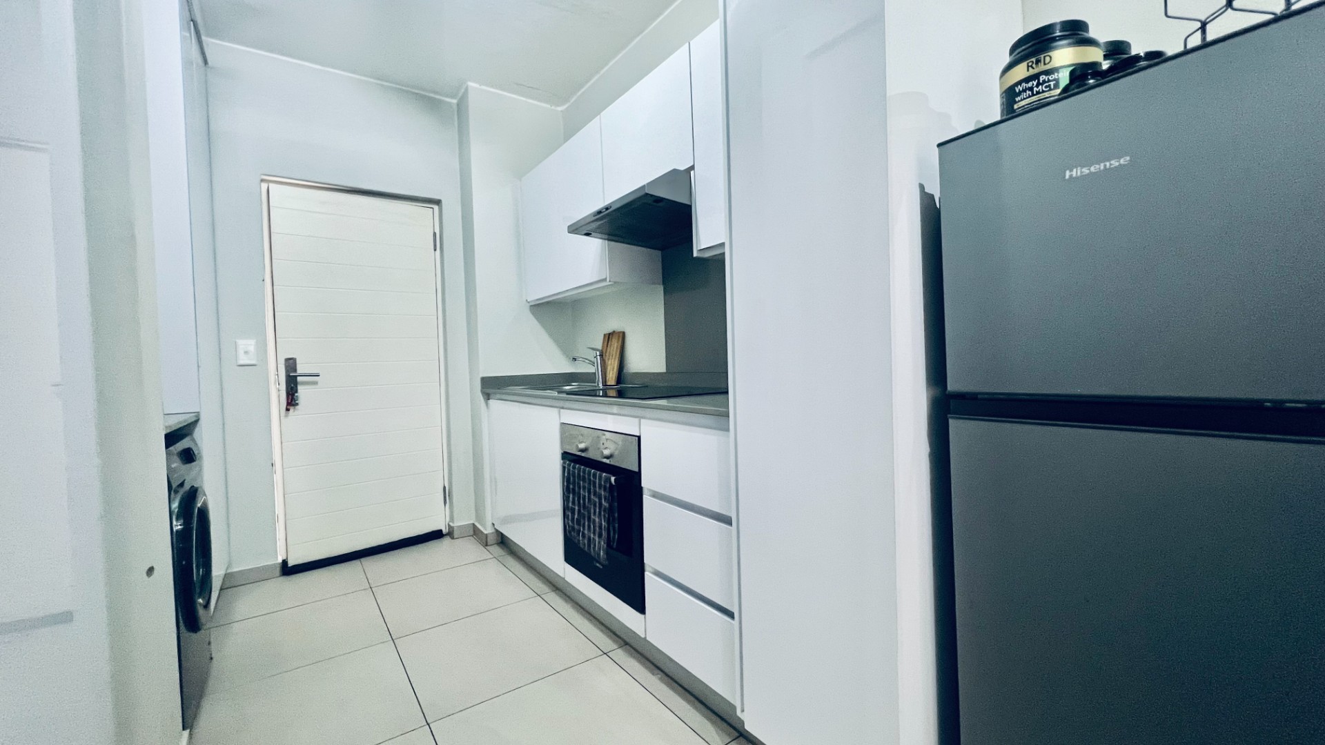 Modern One-Bedroom Ground-Floor Apartment To Let