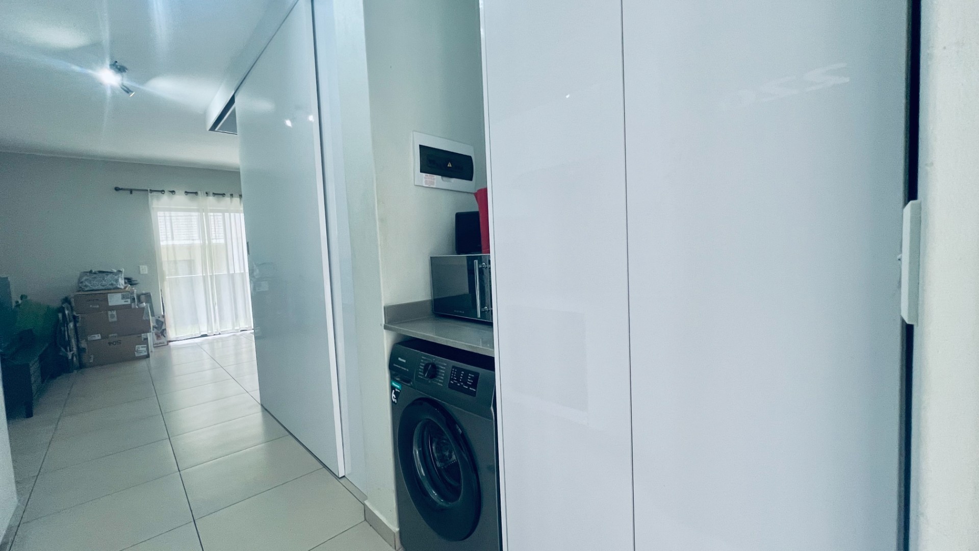 Modern One-Bedroom Ground-Floor Apartment To Let