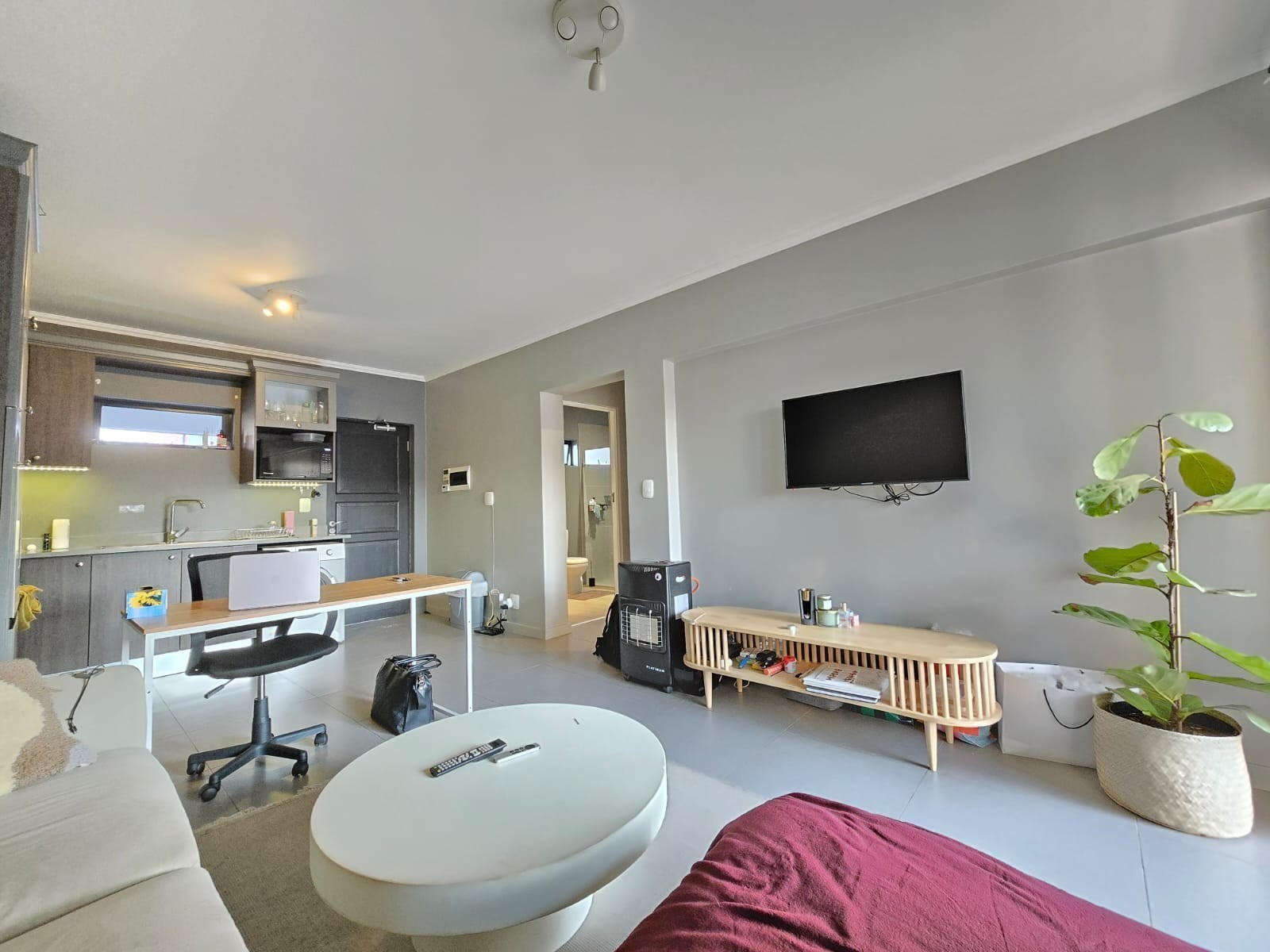 1 Bed Apartment To Rent in Bryanston, Sandton