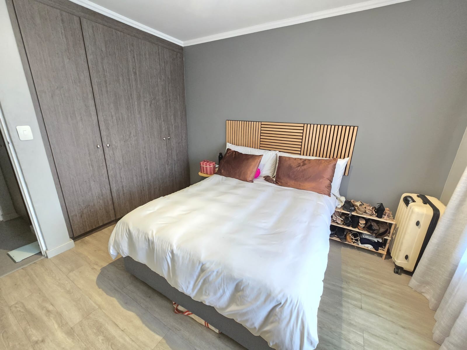 1 Bed Apartment To Rent in Bryanston, Sandton