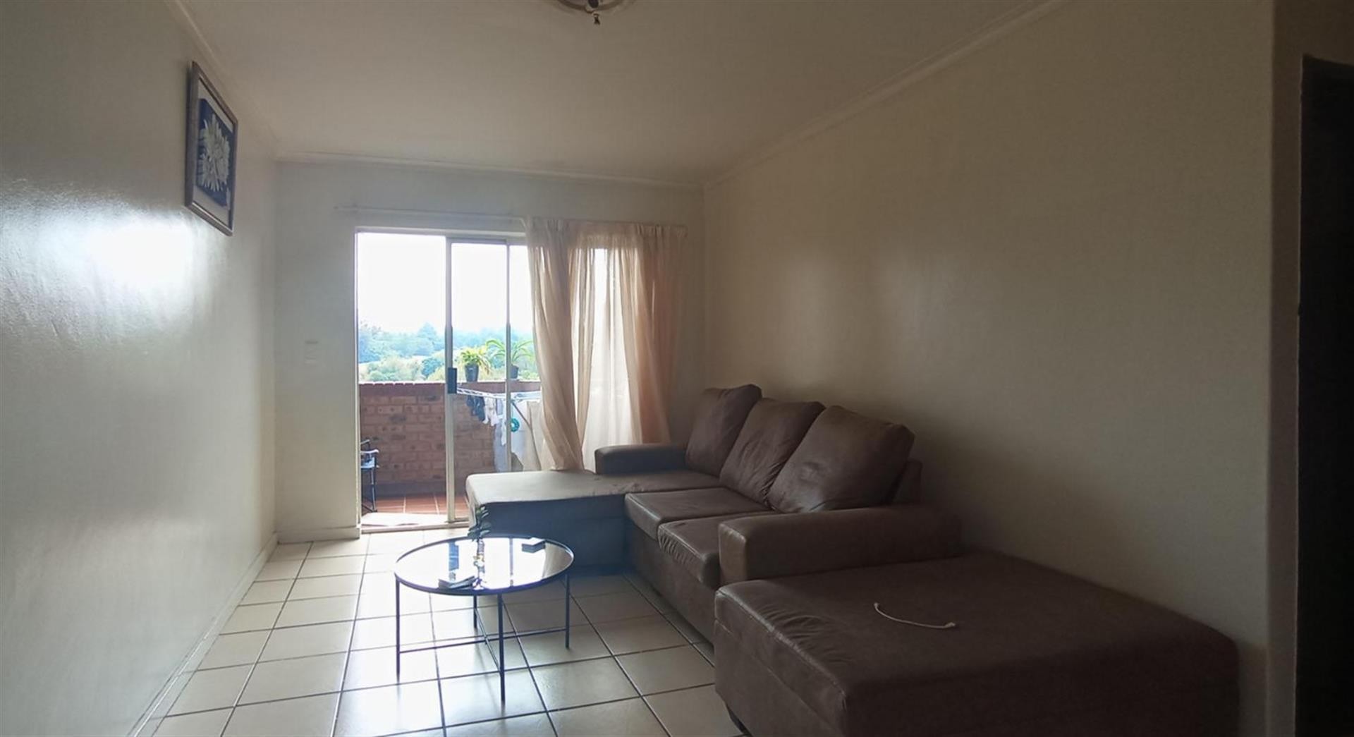 2 Bedroom Shared Apartment - Larger Room To Rent in Zwartkop, Centurion