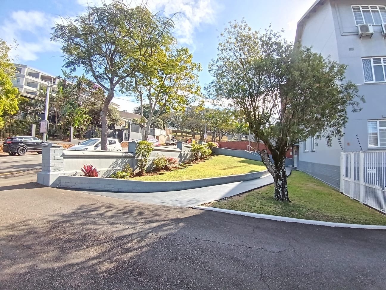 Move in Ready, 2 Bedroom Gem in Morningside