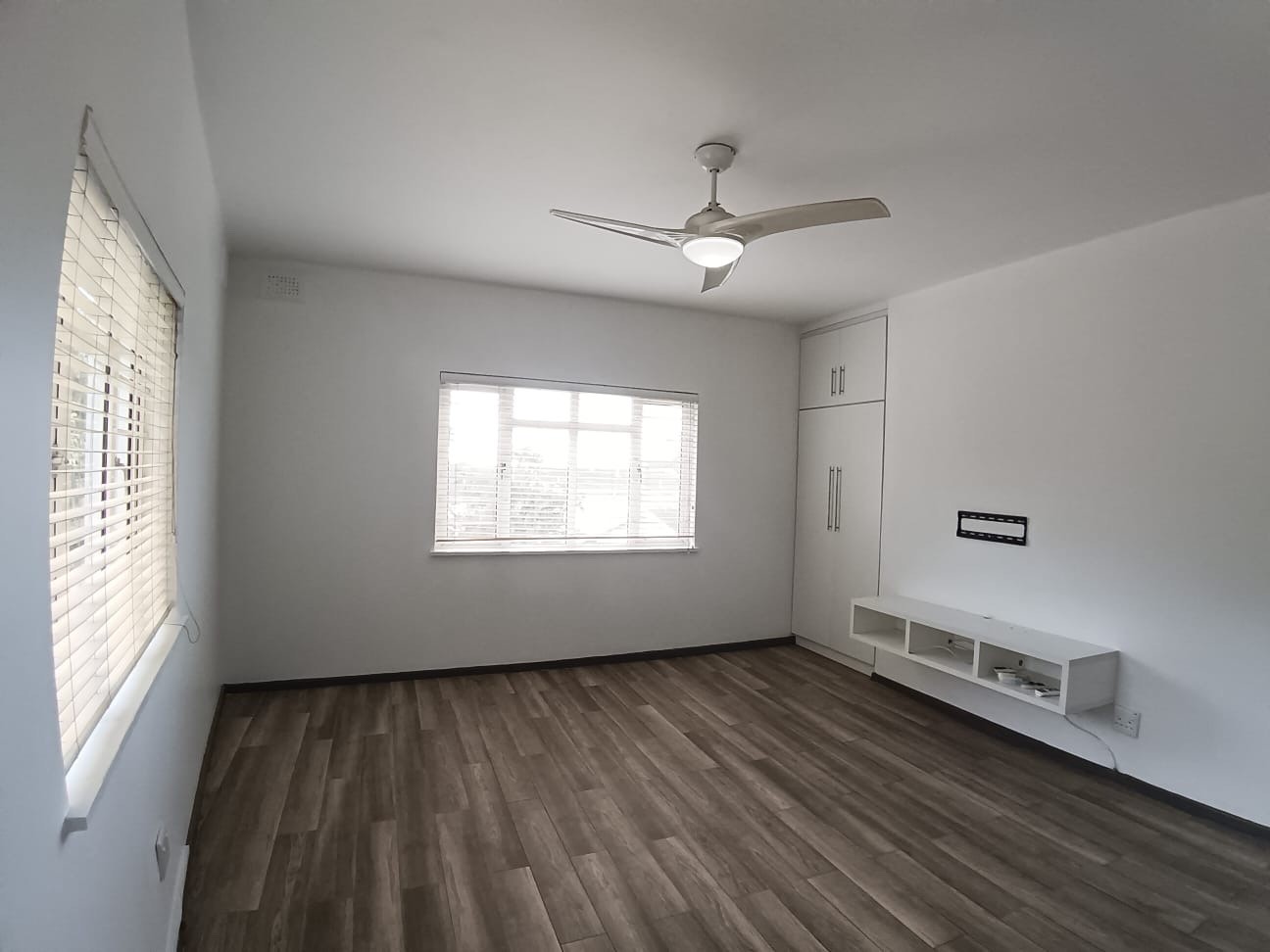 Move in Ready, 2 Bedroom Gem in Morningside