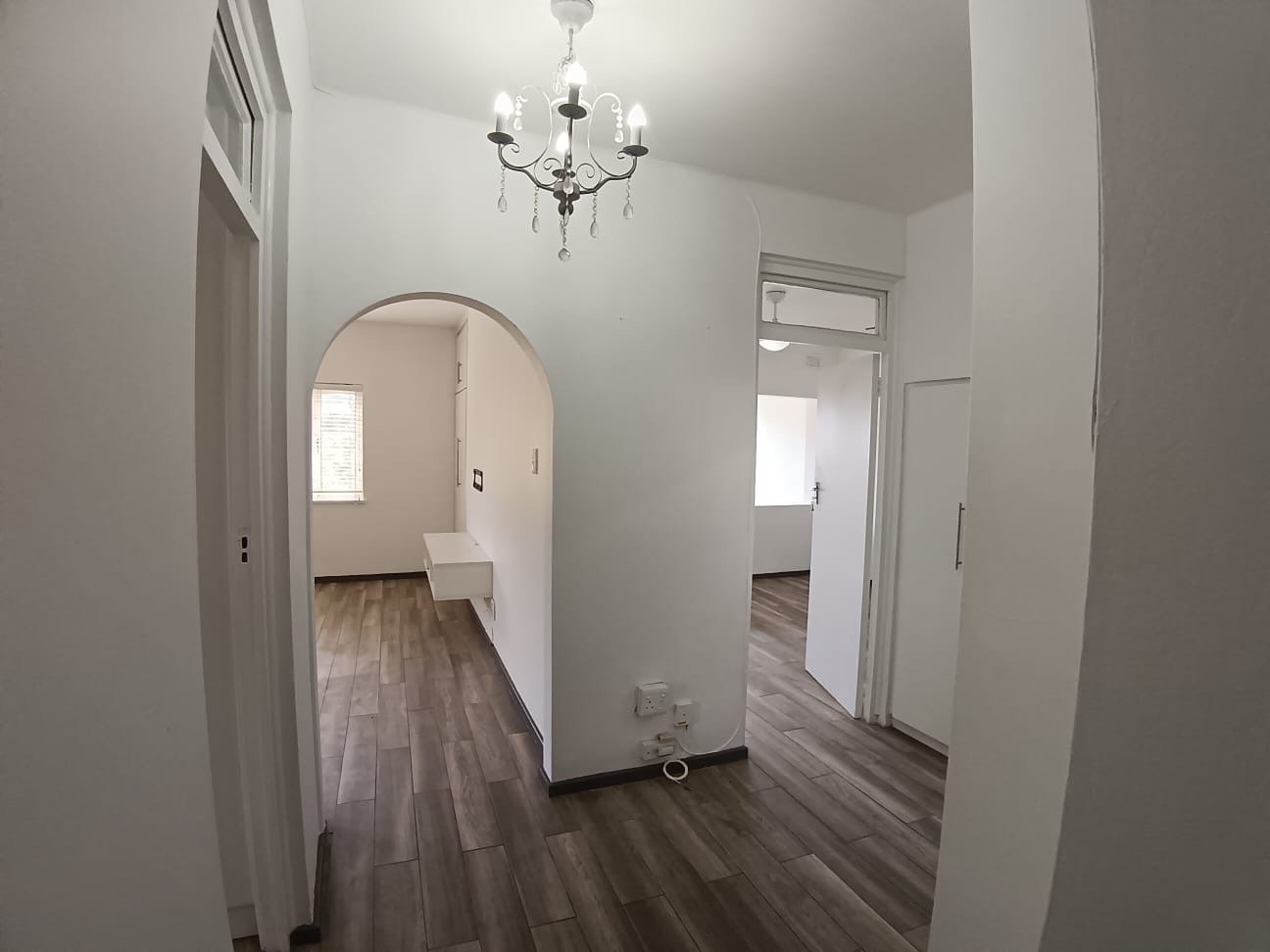 Move in Ready, 2 Bedroom Gem in Morningside