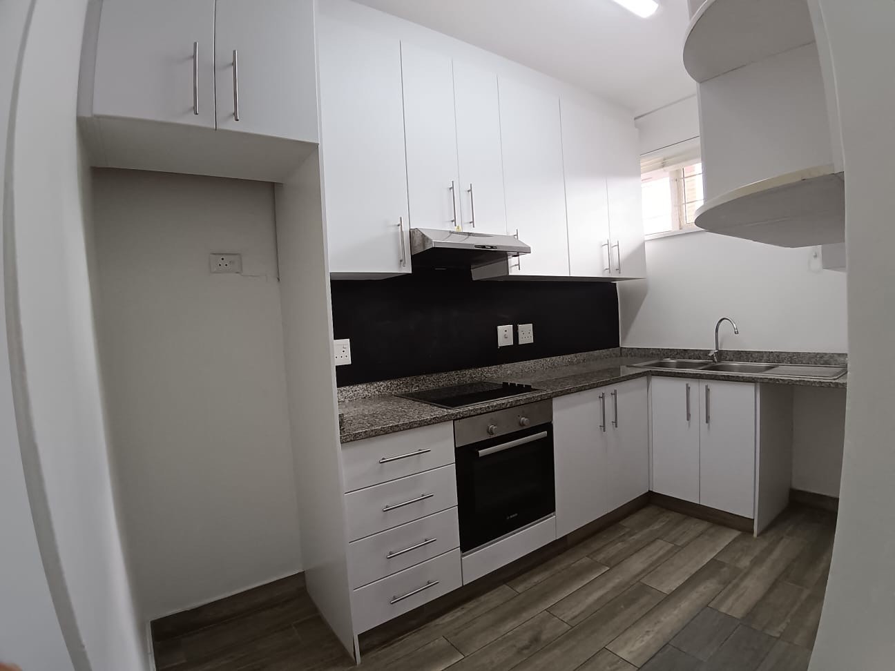 Move in Ready, 2 Bedroom Gem in Morningside