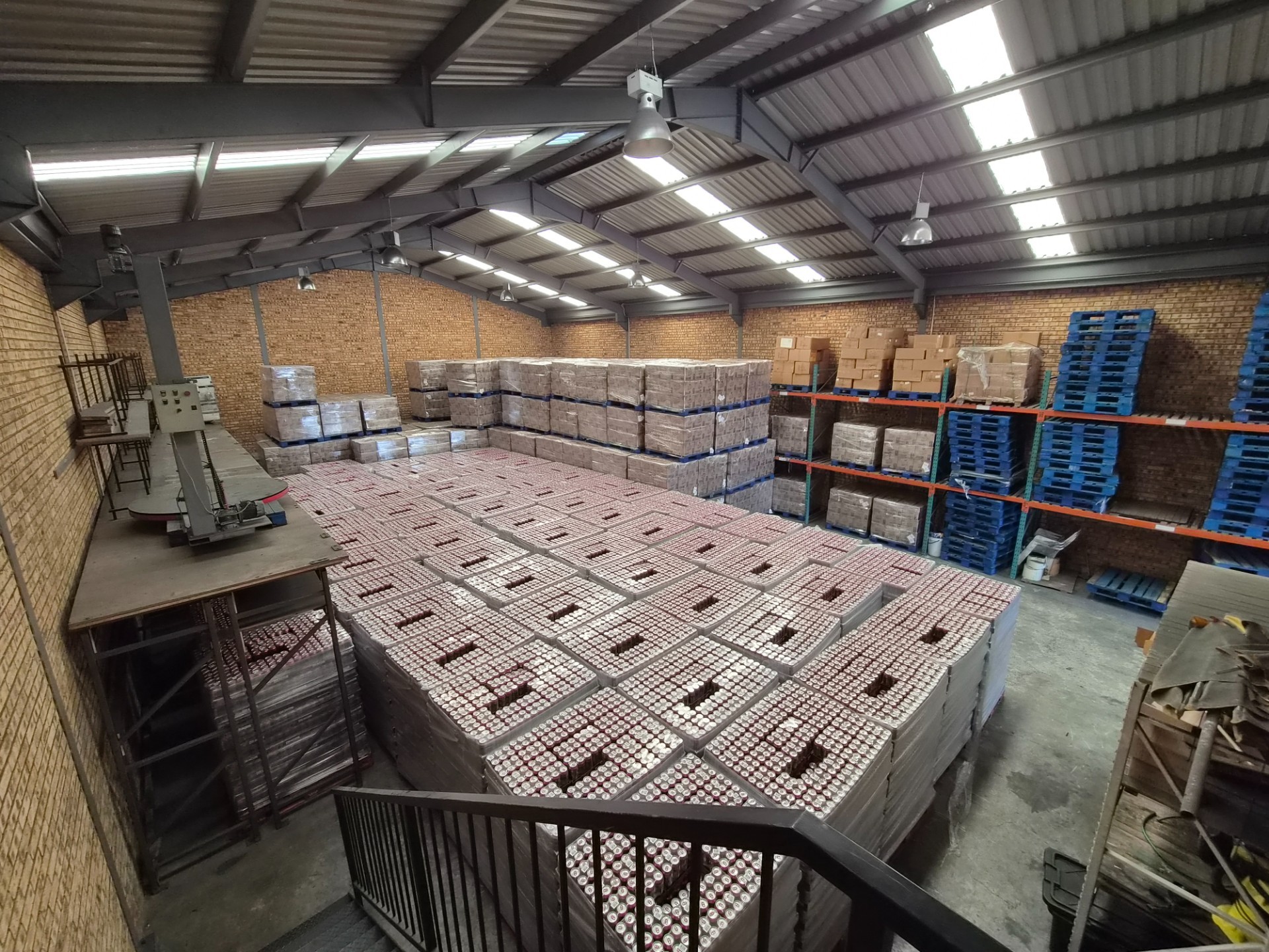 Warehouse for rent in Strijdompark, Randburg, 20, Acacia Industrial Park, 17 Arbeid, Strijdompark, Randburg, Gauteng, 461 m²