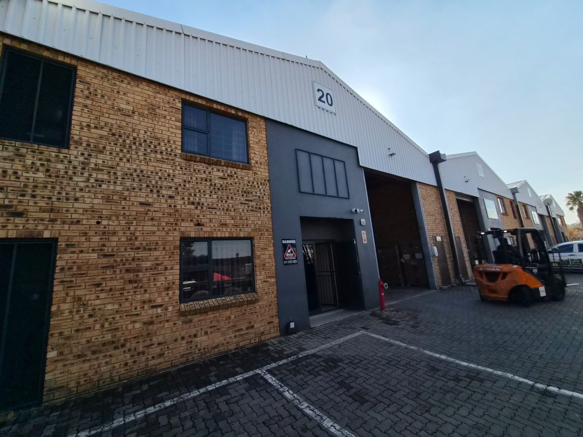 Warehouse for rent in Strijdompark, Randburg, 20, Acacia Industrial Park, 17 Arbeid, Strijdompark, Randburg, Gauteng, 461 m²