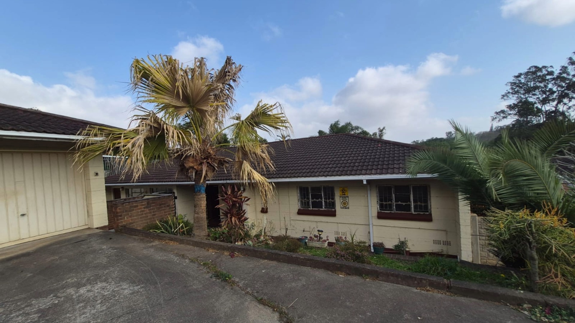 Spacious 3-Bedroom Family Home with Double Garage