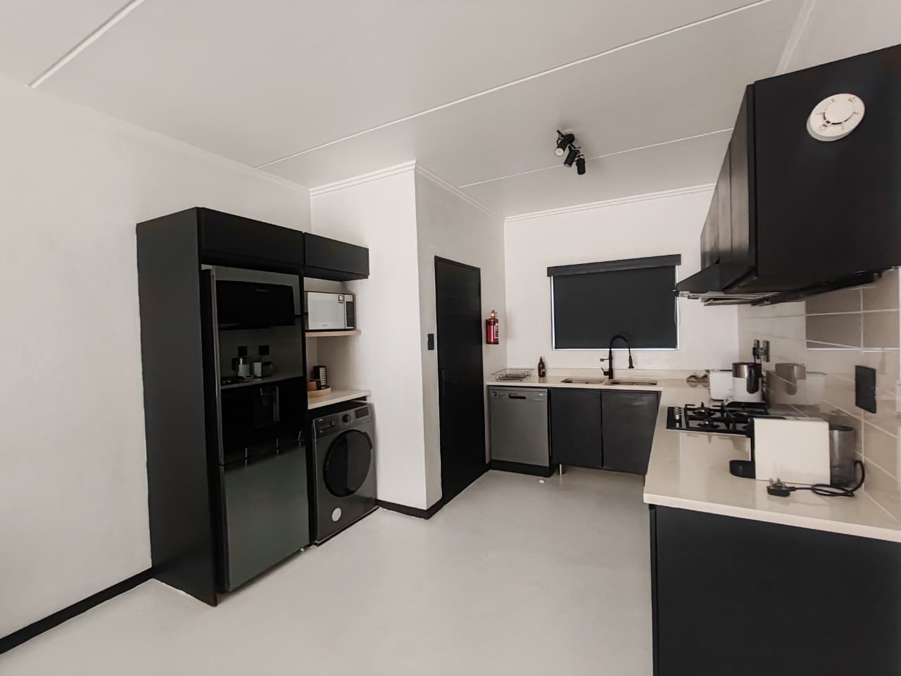Complex To Rent in Fourways, Sandton