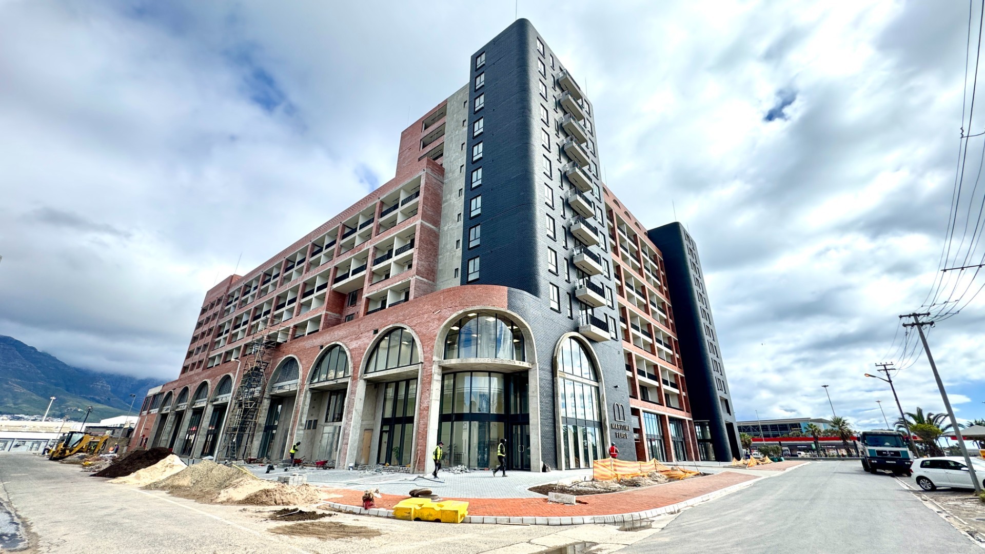 27m² Studio Apartment To Let in The Maritime Place located in Paarden Eiland, Cape Town