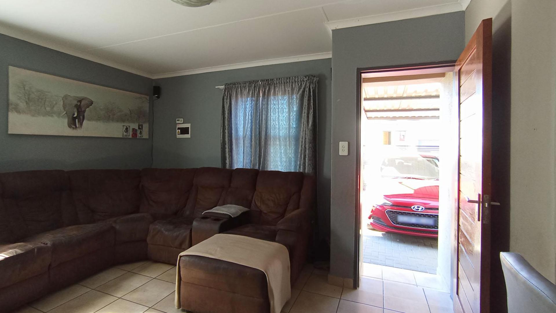Cossy 3bed, 2baths home in Waterberg Fields Estate