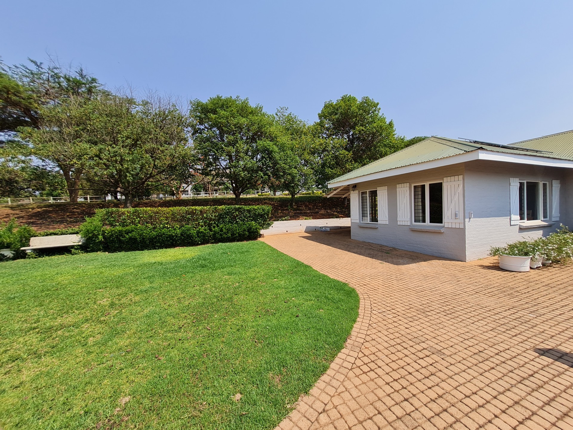 Cottage To Rent in Sheffield Ridge White River Mpumalanga