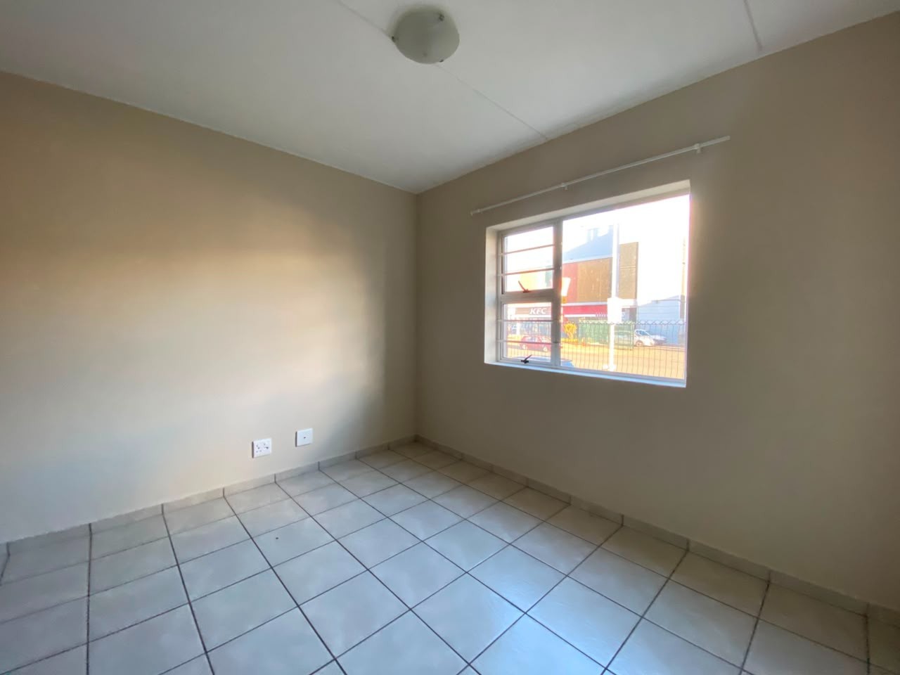 Apartment For Sale in Kwamashu, Durban, KwaZulu Natal
