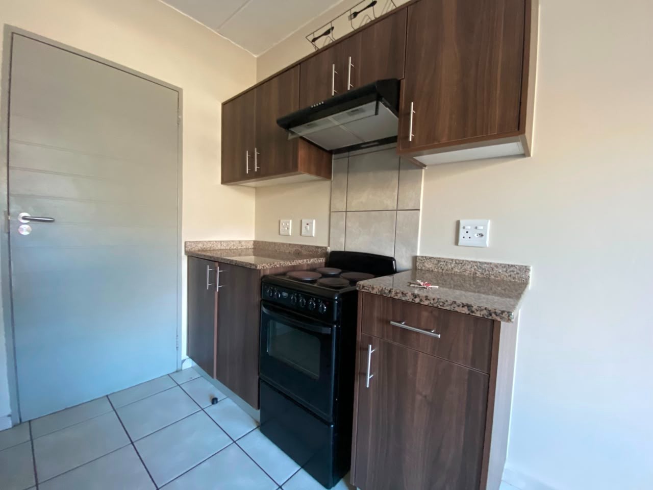 Apartment For Sale in Kwamashu, Durban, KwaZulu Natal