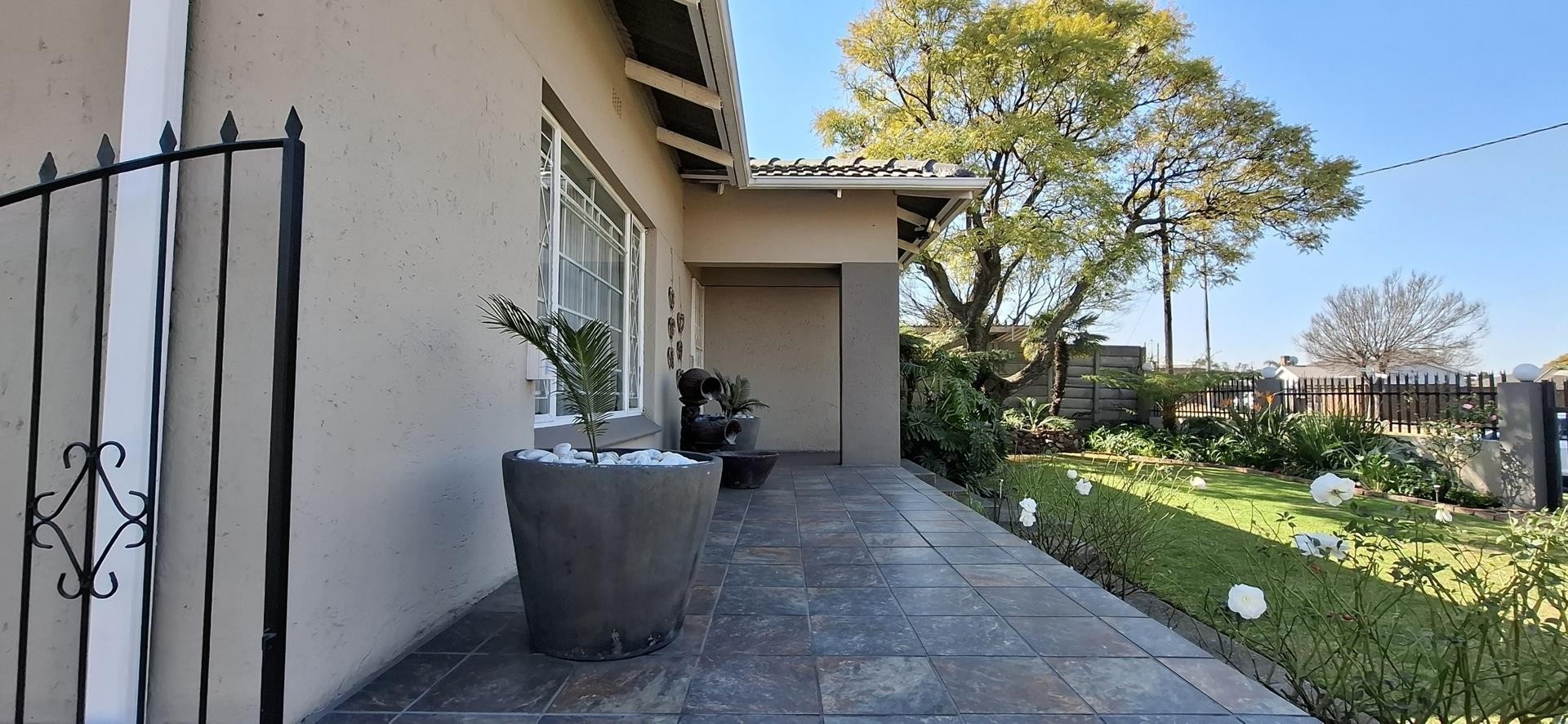 Beautiful Family Home with Fantastic Entertainment Features