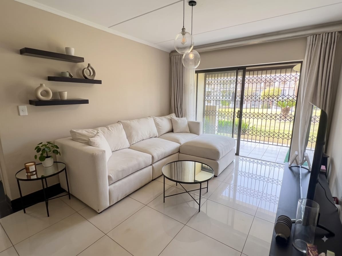 2 Bedroom Ground Floor Apartment For Sale in Midrand Noordwyk