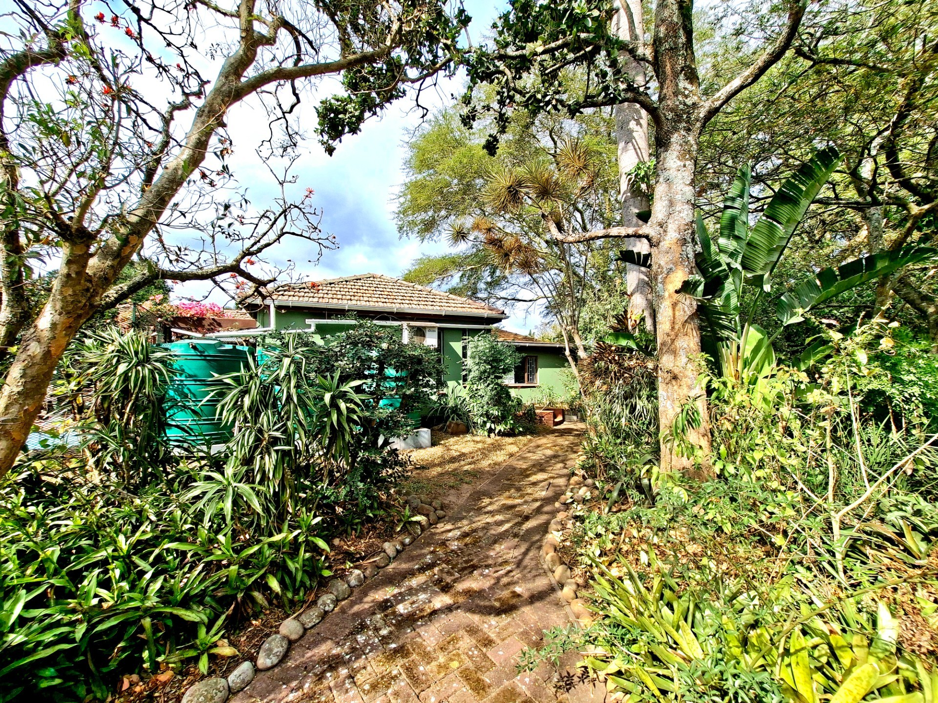 3 bedroom family Home For Sale in Pinelands, Pinetown, KwaZulu Natal