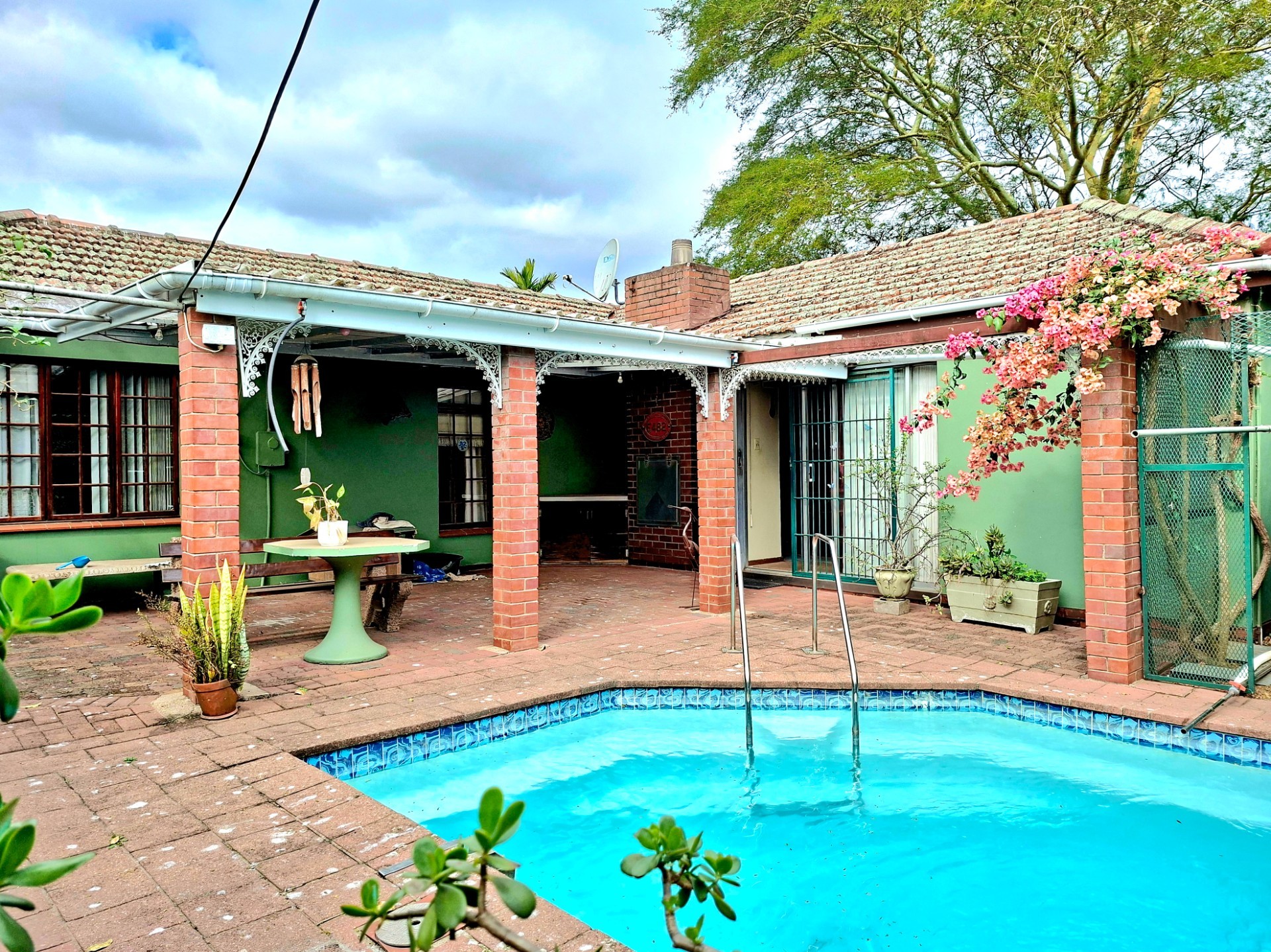 3 bedroom family Home For Sale in Pinelands, Pinetown, KwaZulu Natal
