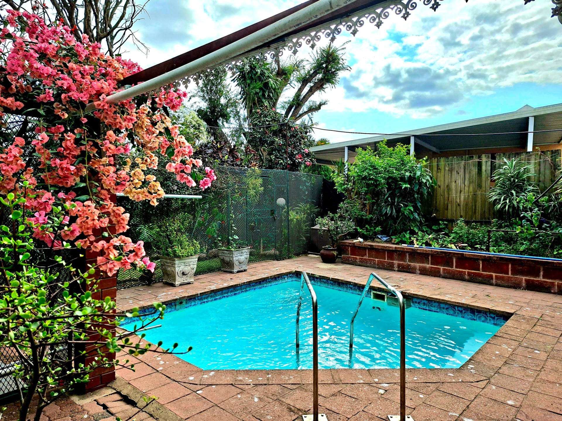 3 bedroom family Home For Sale in Pinelands, Pinetown, KwaZulu Natal