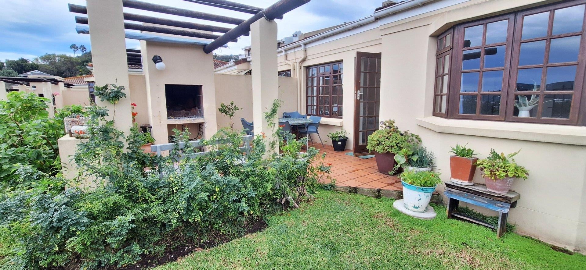 Townhouse For Sale in Old Place, Knysna