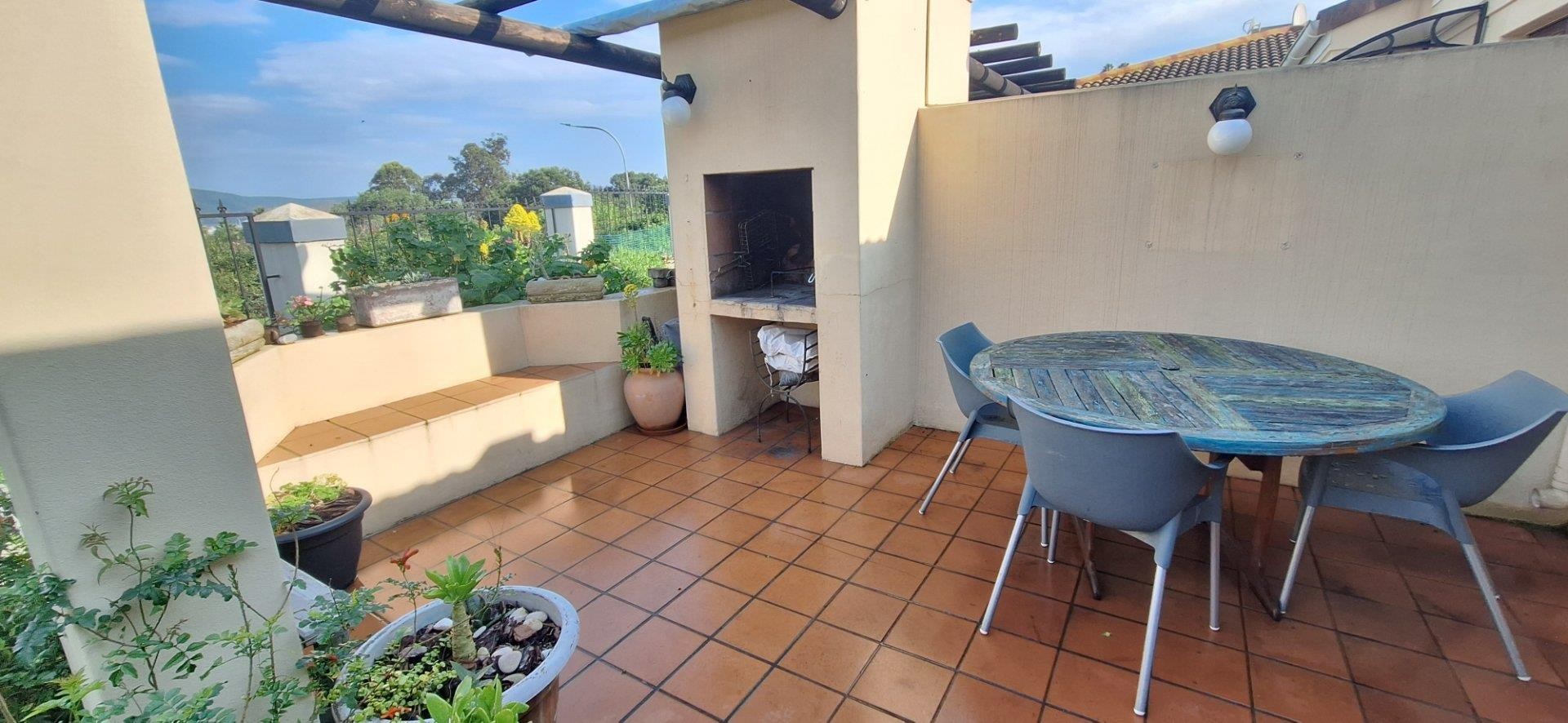 Townhouse For Sale in Old Place, Knysna