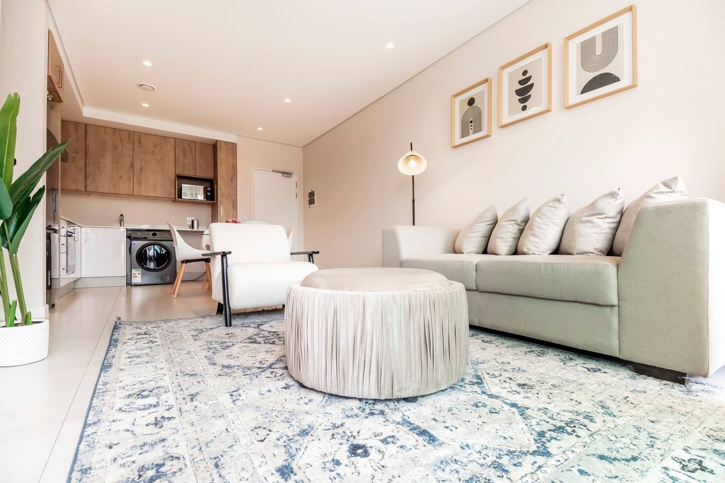 Apartment To Rent in Sandton Gate, Sandton