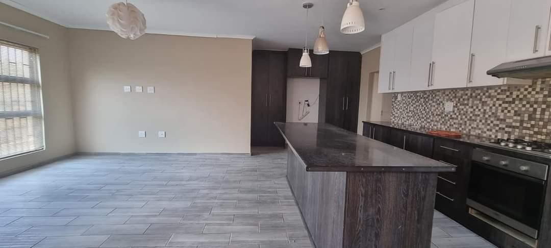Modern Comfort Meets Effortless Style in Crawford Estate, Kimberley