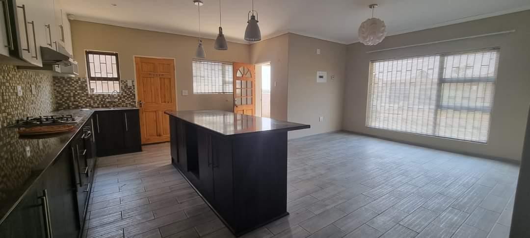 Modern Comfort Meets Effortless Style in Crawford Estate, Kimberley