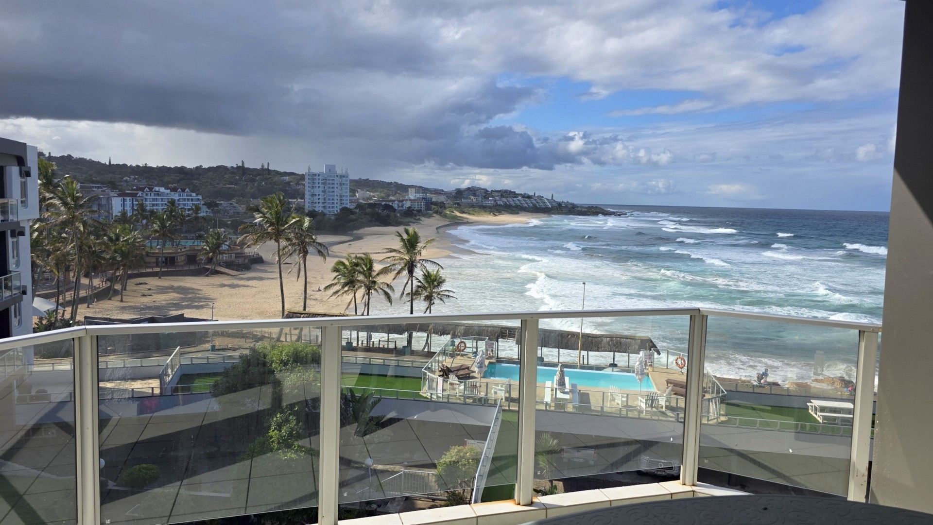 Fantastic 2 Bedroom, 2 Bathroom, Beachfront Apartment For Sale in Margate, KwaZulu Natal