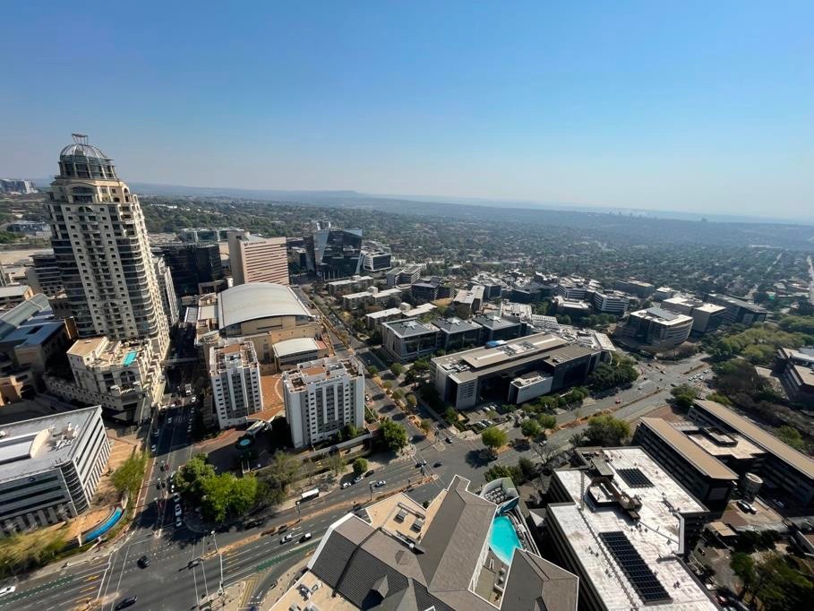 The Leonardo - Luxurious Three Bed Furnished To Rent in Sandton