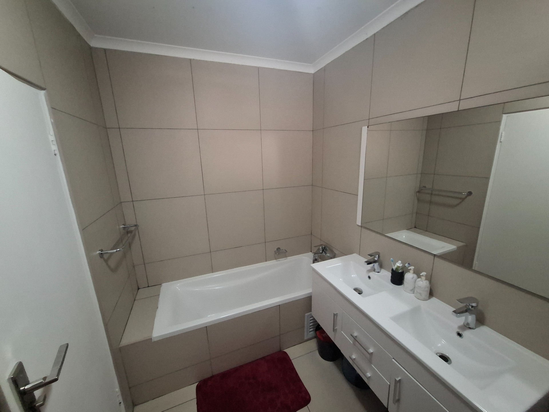 Townhouse To Rent in Midrand