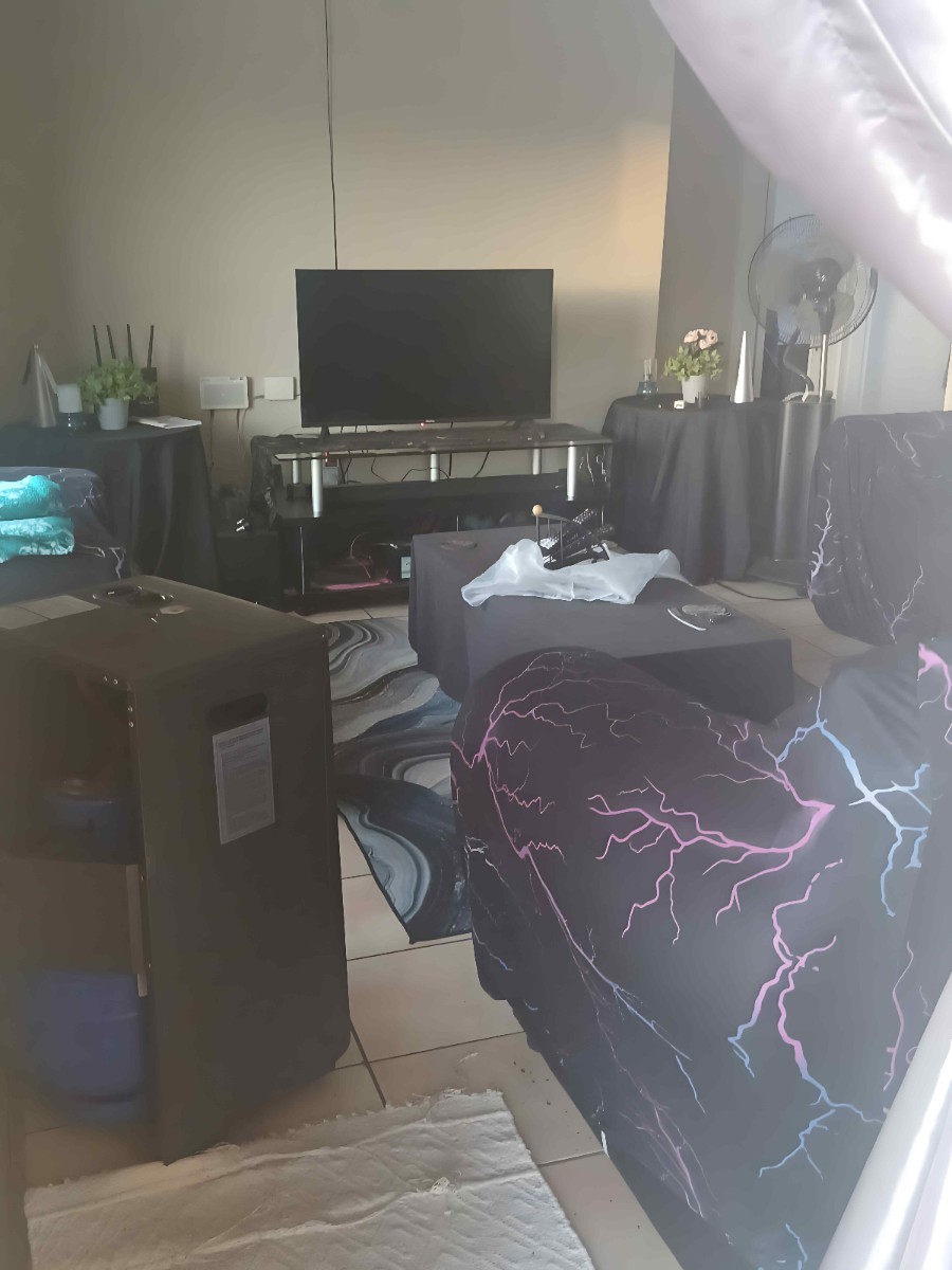 Spacious 3 bedroom 1st floor apartment for sale in Silverfields, Krugersdorp