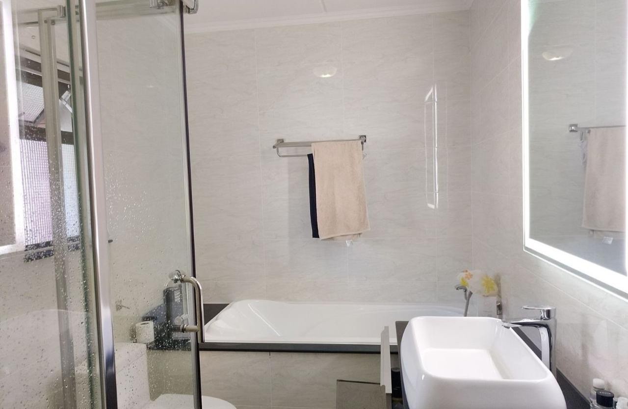 Apartment To Rent in Craigavon, Sandton
