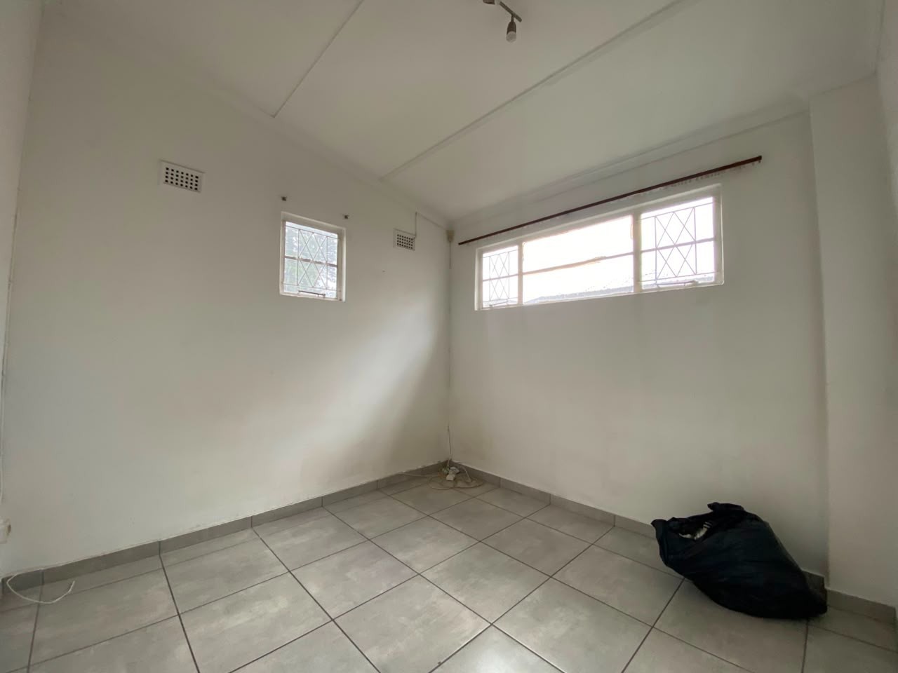 Cottage To Rent in Pinetown Central, Pinetown, KwaZulu Natal