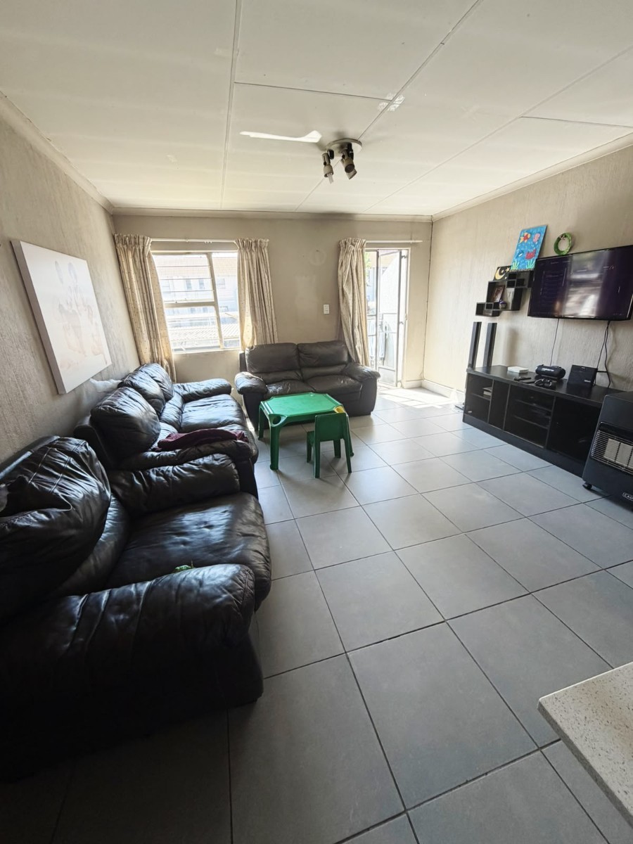 Apartment For Sale in Lyttelton, Centurion 4