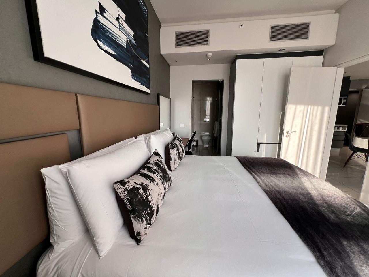Apartment To Rent in Sandown, Sandton