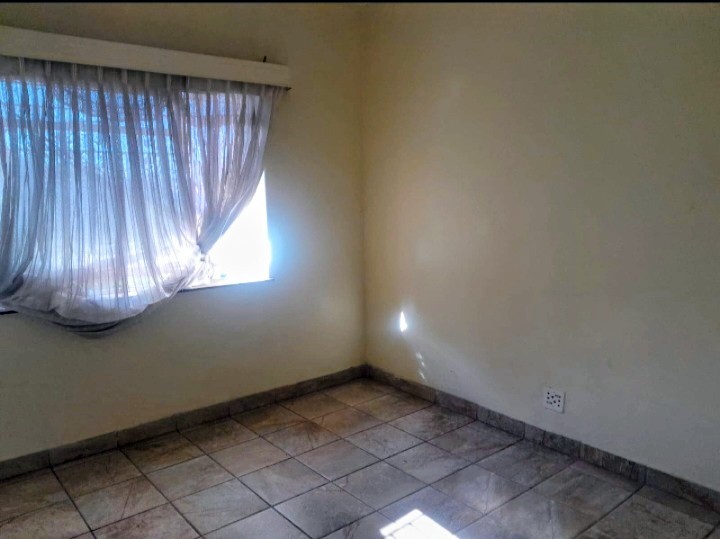 Room To Rent in Reyno Ridge, Witbank
