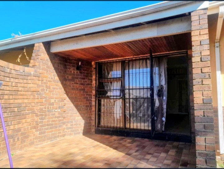 Room To Rent in Reyno Ridge, Witbank